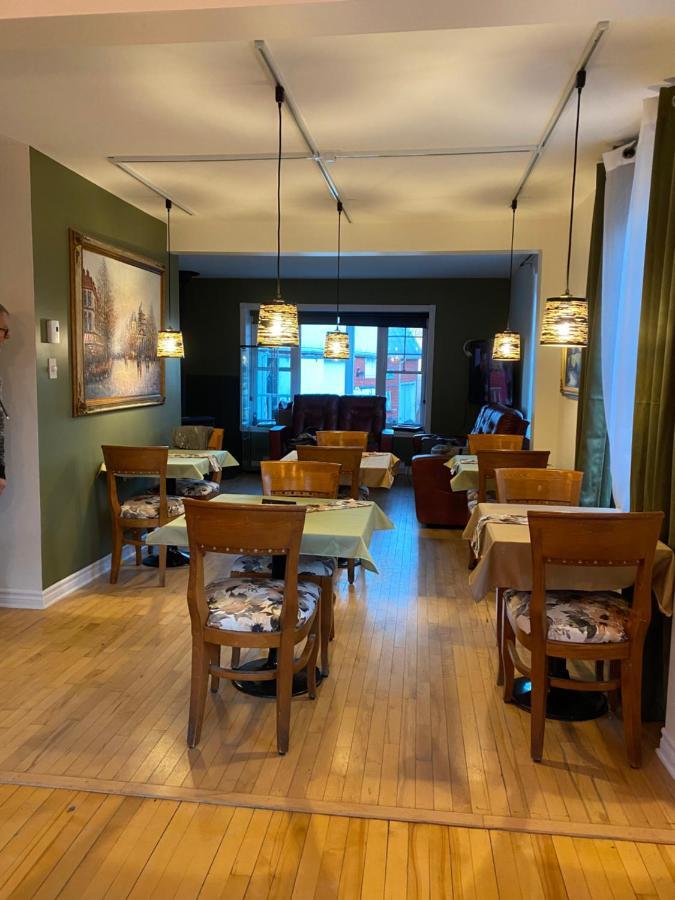 Couette Et Cafe Au Crepuscule Bed & Breakfast La Patrie Exterior photo